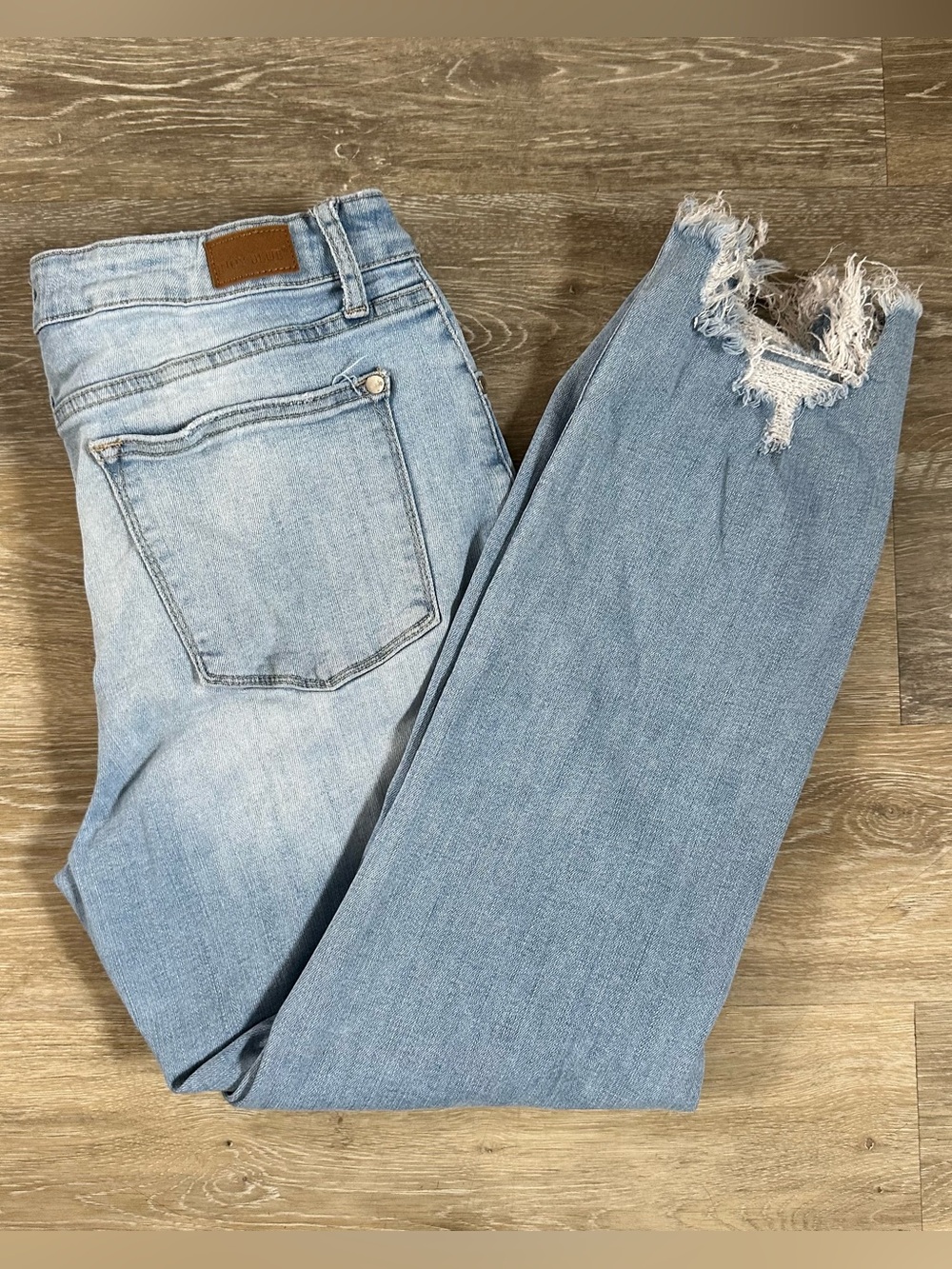 Judy Blue Distressed Light Wash Skinny Jeans Sz 11/30
